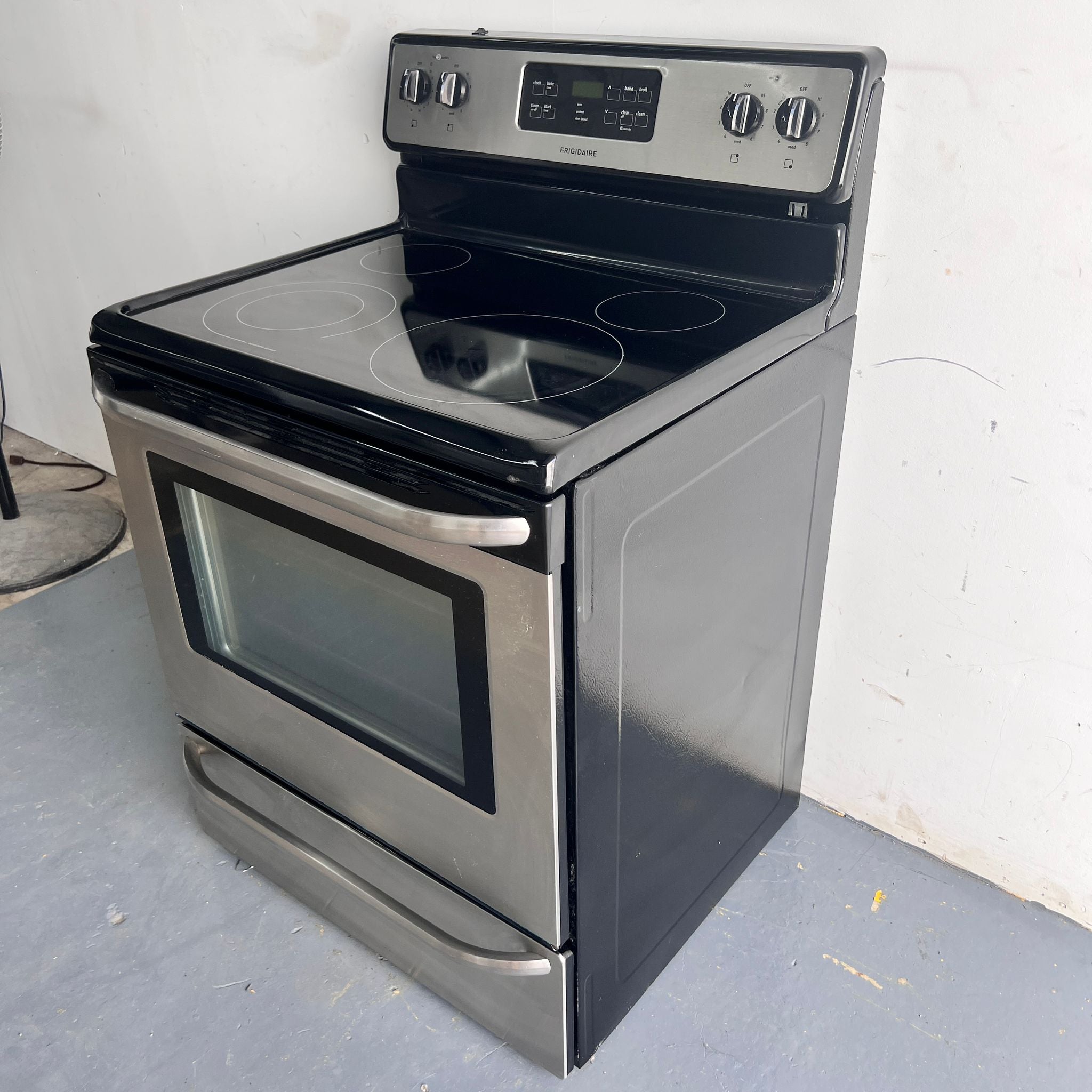Frigidaire Stainless Steel Electric Stove Frigidaire Stainless Steel Electric Stove